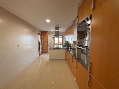 Arrendamento de apartamento T3 na Arroja
