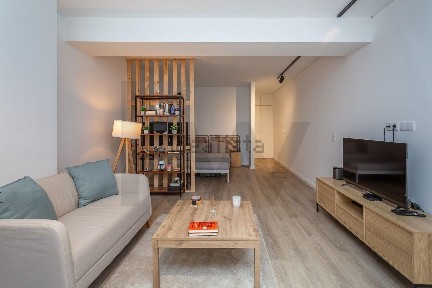 Arrendamento de apartamento T0 na Rua da Verónica, 15