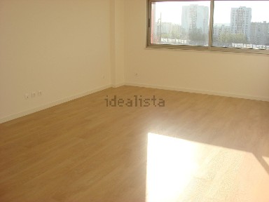 Arrendamento de apartamento T2 na Avenida David Mourão-Ferreira