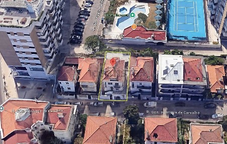 Moradia independente à venda na Rua Guiomar Torresão