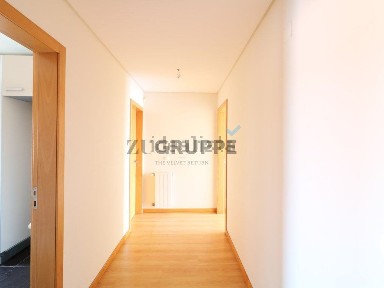 Arrendamento de apartamento T3 na Avenida da Força Aérea Portuguesa, 32