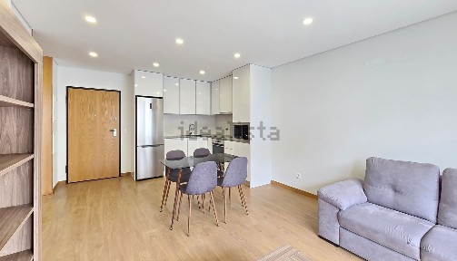 Arrendamento de apartamento T1 na Rua de Aires Barbosa