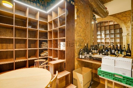 Restaurante para trespasse na Rua de São Filipe Néri