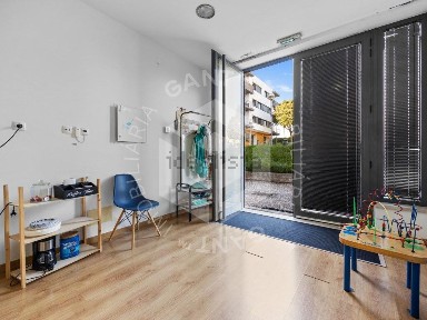 Espaço comercial à venda em Caparica e Trafaria