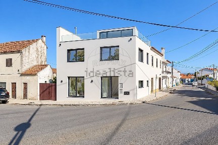 Moradia independente à venda na Rua da Fonte Figueira