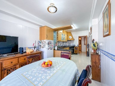 Apartamento T4 à venda na Rua Manuel Rodrigues Gameiro, 15