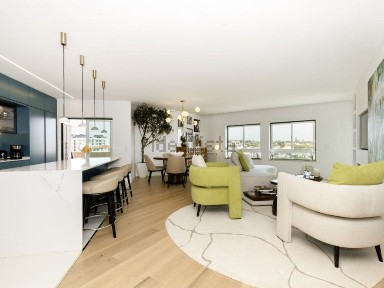 Apartamento T3 à venda em Carcavelos Centro