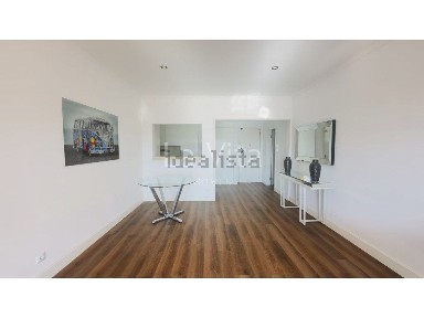 Apartamento T2 à venda na Avenida Gonçalo Velho Cabral