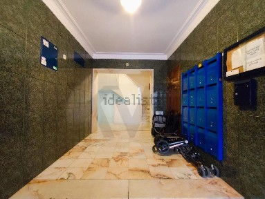 Apartamento T2 à venda nas Mercês