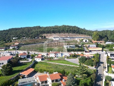 Moradia independente à venda em Barcelos