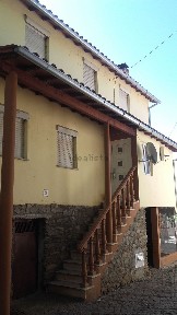 Moradia geminada à venda na Rua dos Pinelos s/n