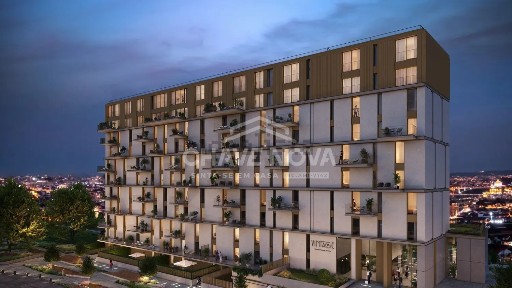 Apartamento T4 à venda na Rua Manuel da Silva Cruz