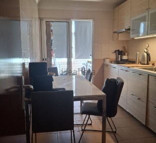 Apartamento T3 à venda na Avenida das Ribeiras