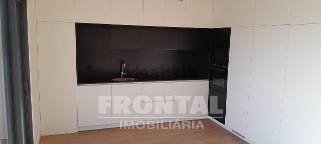 Apartamento T1 à venda na Alameda das Antas, 199