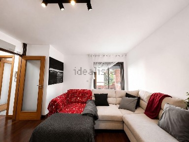 Apartamento T3 à venda na Rua António Sérgio
