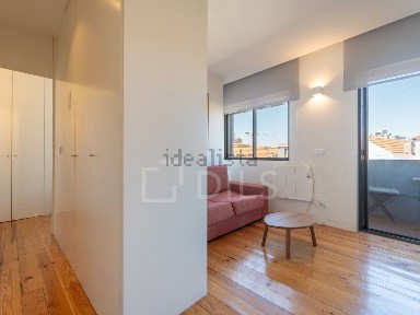 Apartamento T1 à venda na Avenida de Rodrigues de Freitas