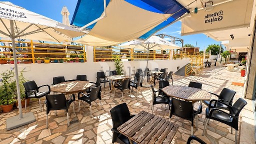 Espaço comercial à venda na Praia de Quarteira