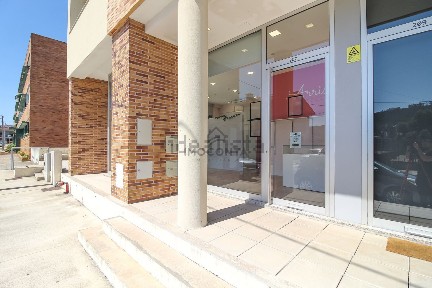 Arrendamento de espaço comercial na Rua do Solgidro