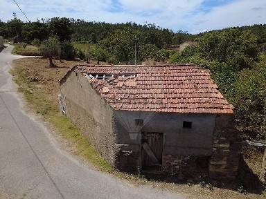 Moradia independente à venda em Águas Belas