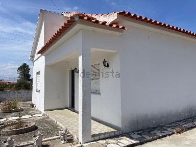 Moradia independente à venda em gloria do Ribatejo s/n