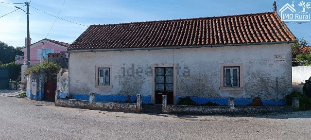 Moradia independente à venda em Abitureiras