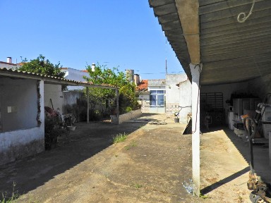 Moradia independente à venda em Almeirim