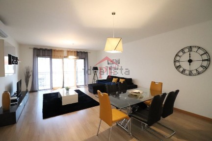 Apartamento T2 à venda em São Pedro