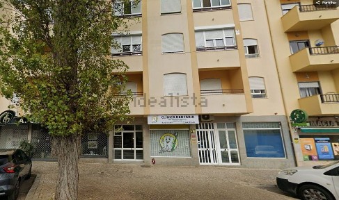 Arrendamento de apartamento T2 na Avenida Bento de Jesus Caraça, 72