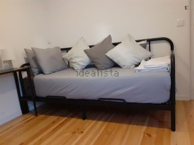 Arrendamento de apartamento T0 na Rua Marquês de Ponte de Lima