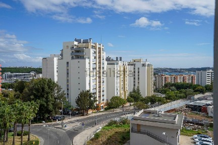 Arrendamento de apartamento T2 na Rua de Ceuta, 2