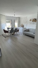Apartamento T2, mobilado, no centro de Corroios