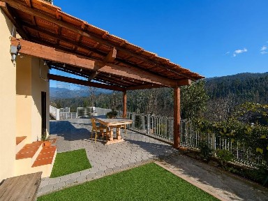 Casa ou moradia à venda em Rocas do Vouga