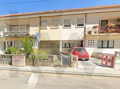 Andar de moradia à venda na Rua de Castro Matoso, 9 a