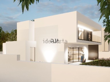 Moradia independente à venda em São João de Lourosa