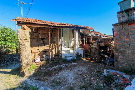 Moradia independente à venda em Pinho