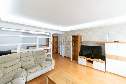 Apartamento T3 à venda na Avenida Pedro Nunes