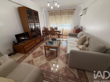 Apartamento T3 à venda na Santa Marta do Pinhal