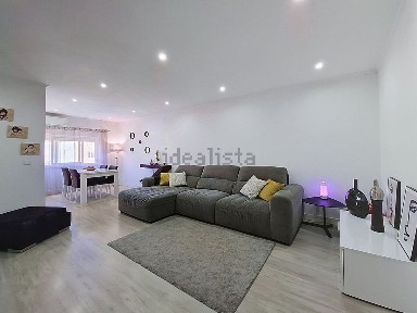 Apartamento T2 à venda na Avenida Dom Nuno Álvares Pereira, 6
