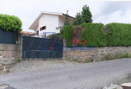 Casa ou moradia à venda em Lordelo