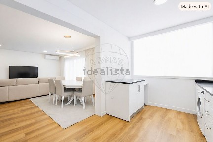 Apartamento T2 à venda na Rua dos Sargaceiros
