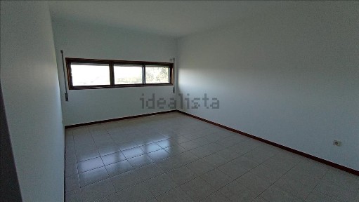 Apartamento T4 à venda em Avenida das Ribeiras