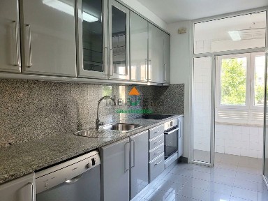 Apartamento T3 à venda em Afurada