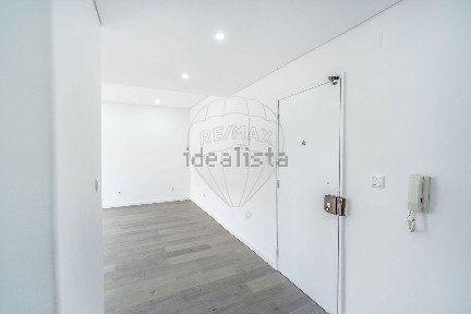 Arrendamento de apartamento T1 na Praceta Alfredo Keil
