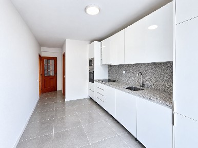 T2 totalmente remodelado no centro da Maia | 89 m² úteis | Sul