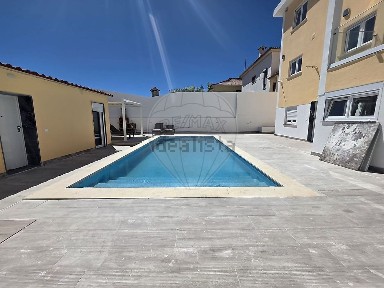 Arrendamento de apartamento T1 na Rua Doutor Carlos Amaro