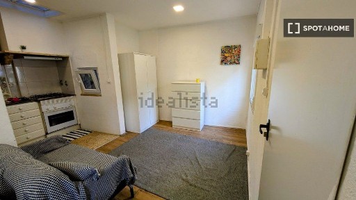 Arrendamento de apartamento T0 na Rua Marechal Gomes da Costa