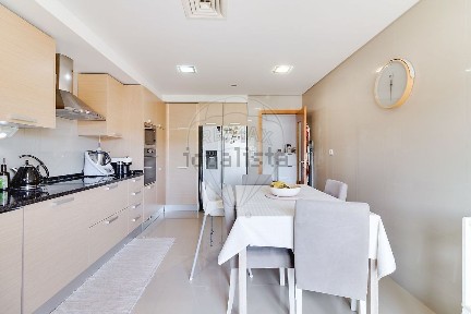 Duplex à venda na Rua do Sol s/n