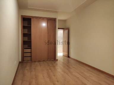 Arrendamento de apartamento T2 na Rua Ary dos Santos, 4