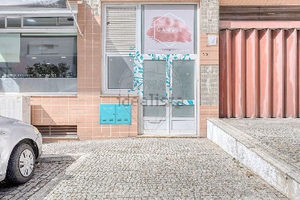 Espaço comercial à venda na Rua Manuel Serra