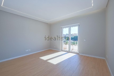 Apartamento T3 à venda na Amoreira